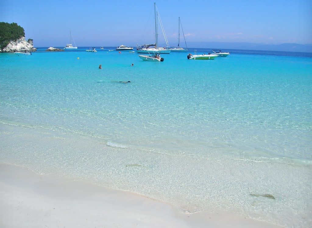  Voutoumi plaža Antipaksi 